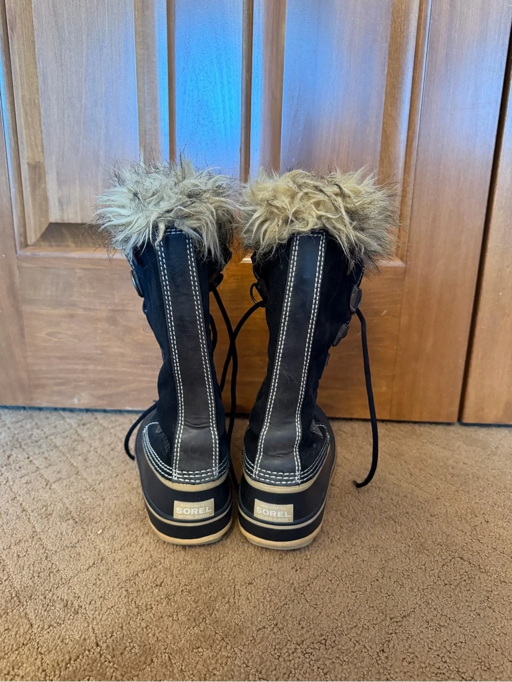 Sorel Women's Joan Of Arctic Black Faux Fur Waterproof Snow Boots Size 8